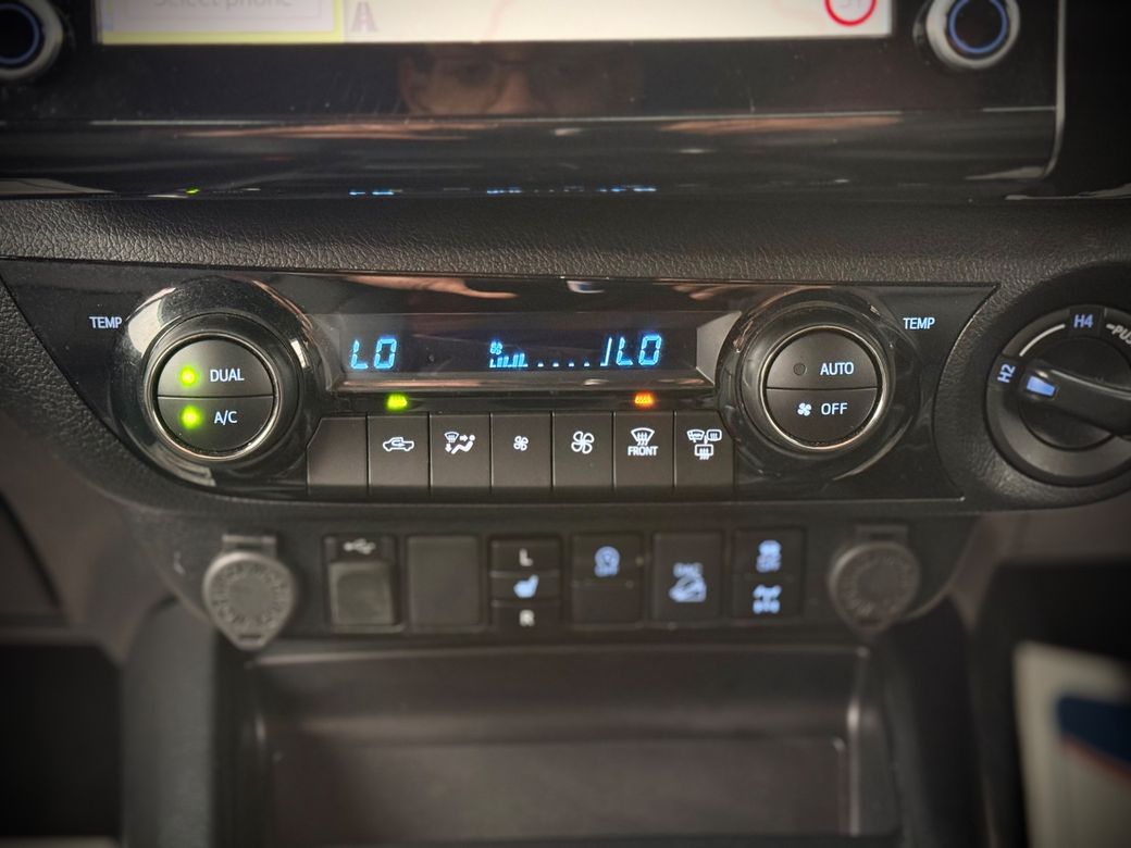 2024 Toyota Hilux
