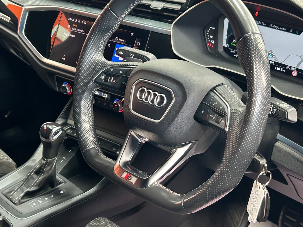 2022 Audi Q3