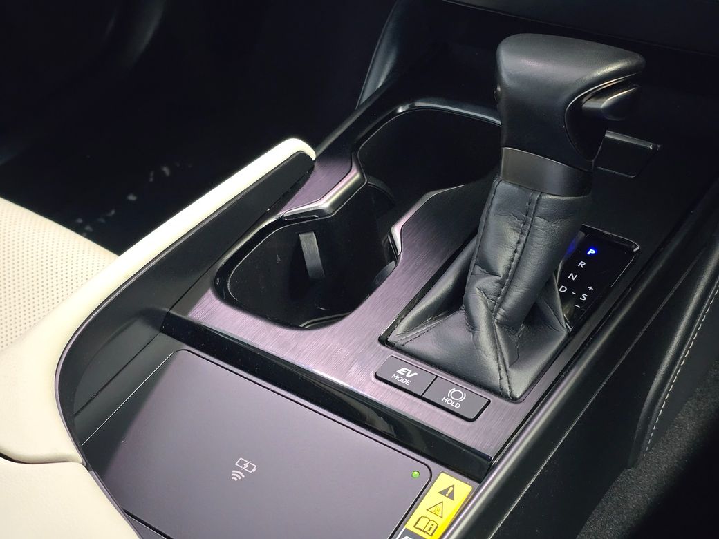 2025 Lexus ES 300h
