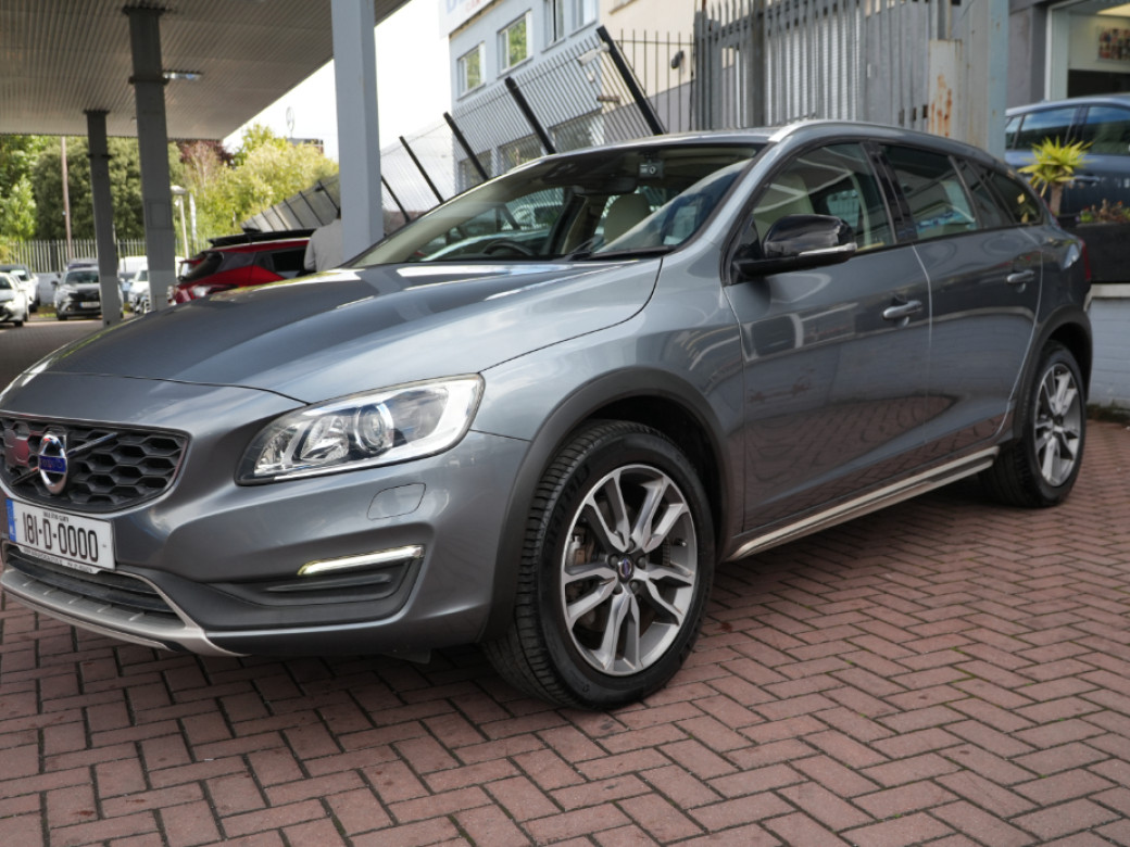 2018 Volvo V60 Cross Country