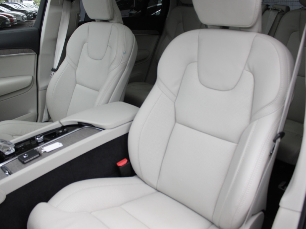 2023 Volvo XC90