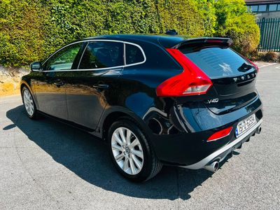 2015 Volvo V40