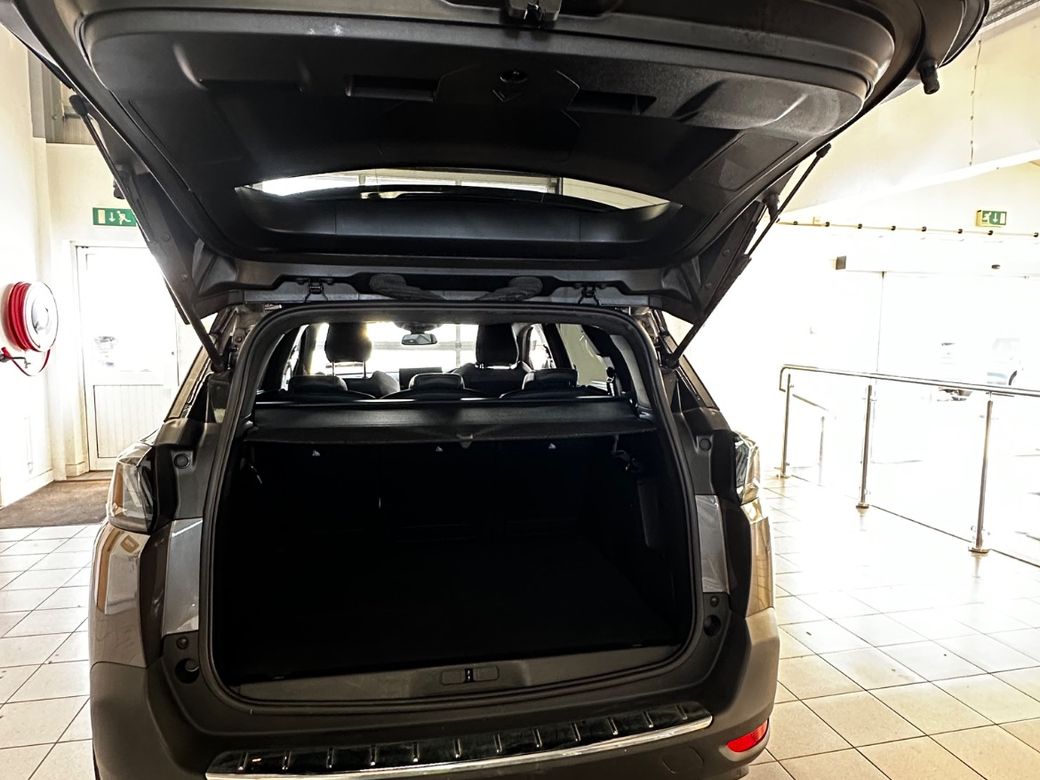 2024 Peugeot 5008