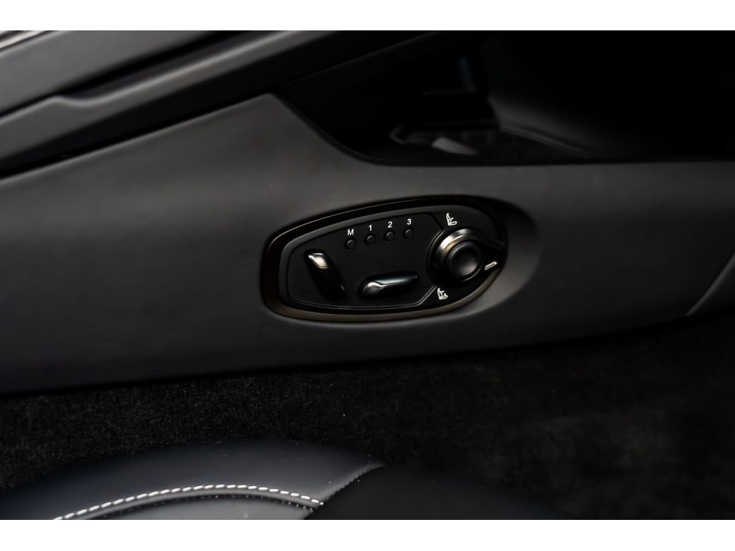 2024 Aston Martin DB12