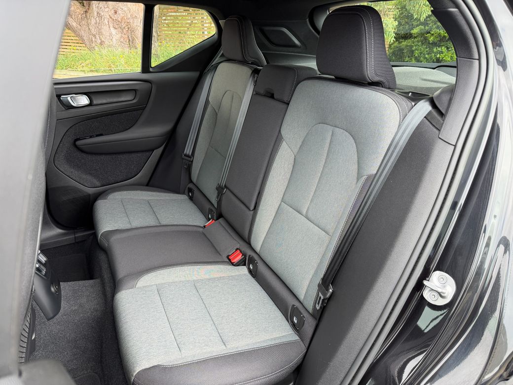 2023 Volvo XC40
