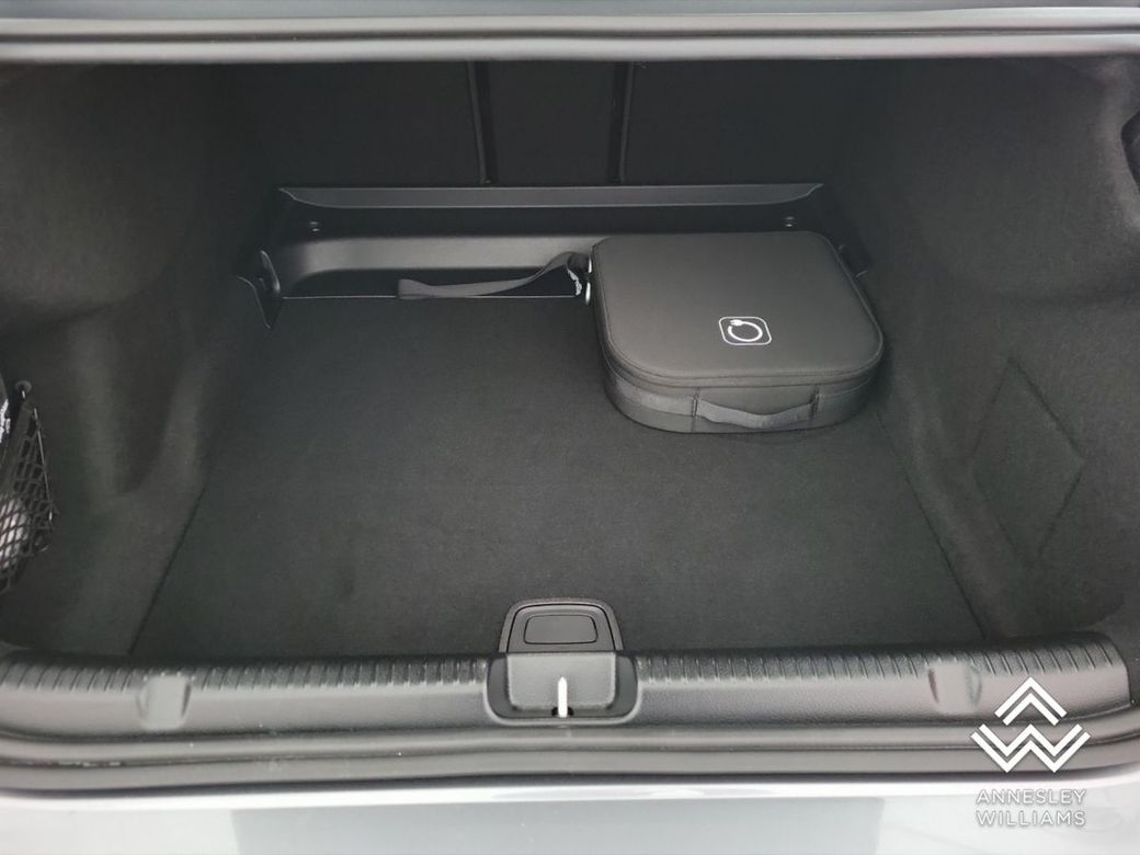 2025 Mercedes-Benz EQE