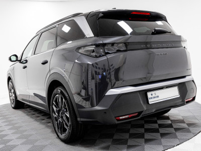 2025 Peugeot 5008
