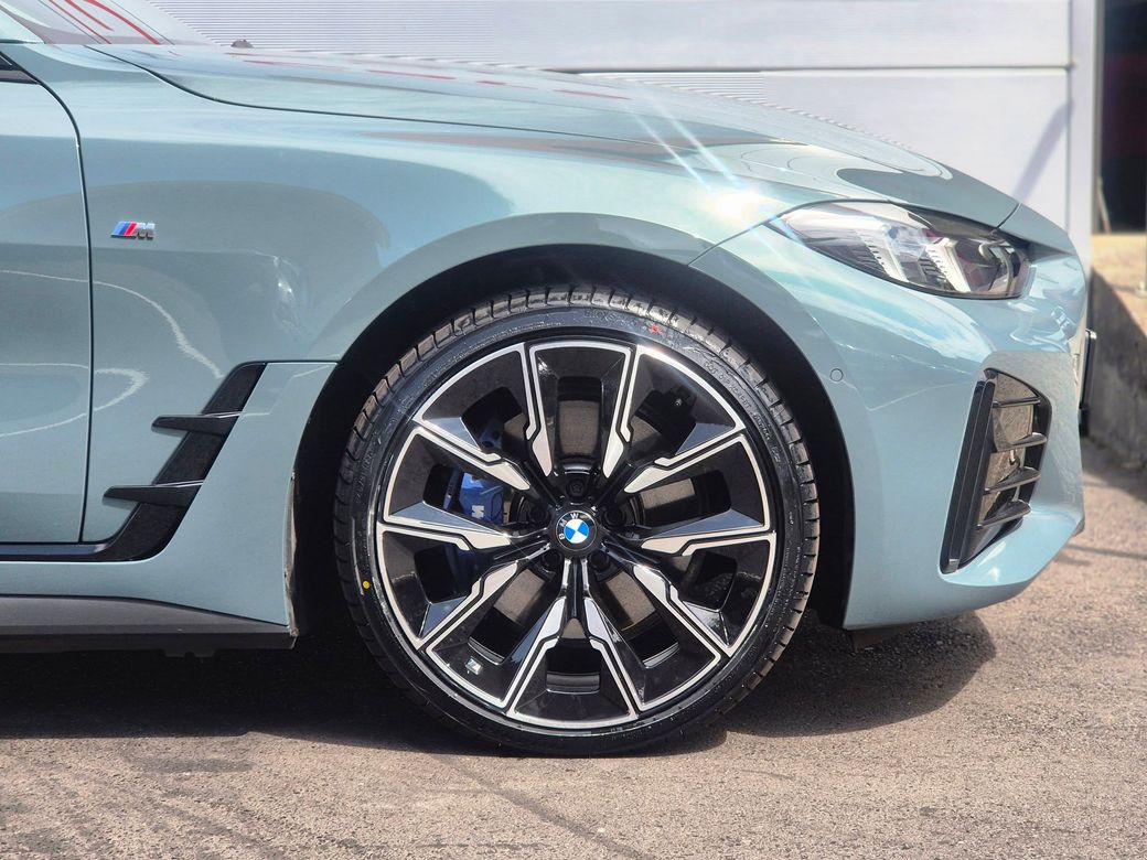 2025 BMW i4