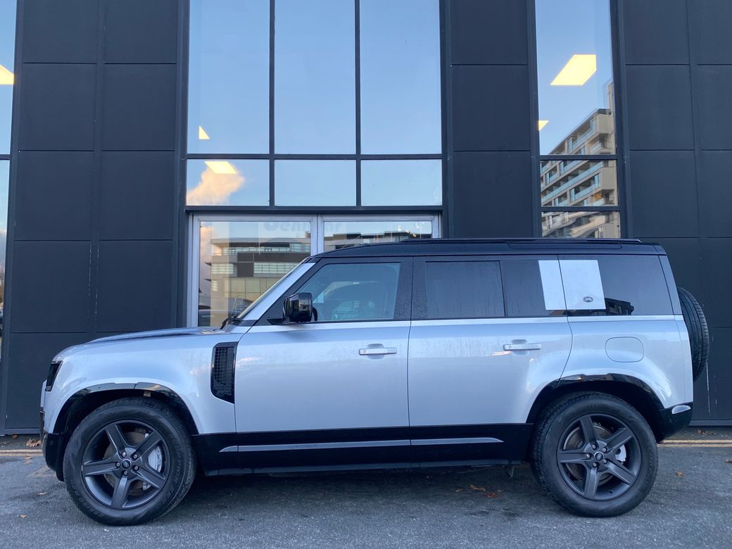 2023 Land Rover Defender