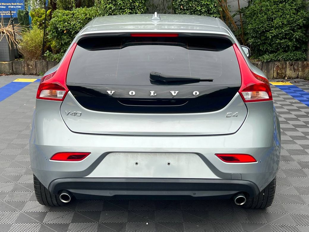 2018 Volvo V40