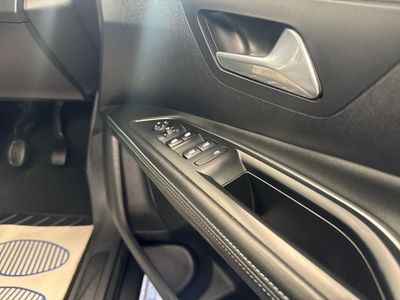 2021 Peugeot 5008