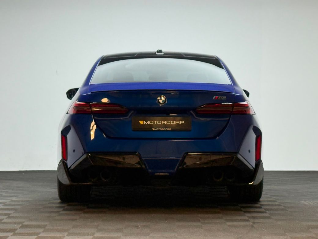 2025 BMW M5