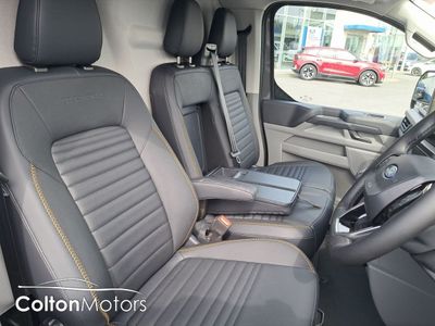 2025 Ford Transit Custom