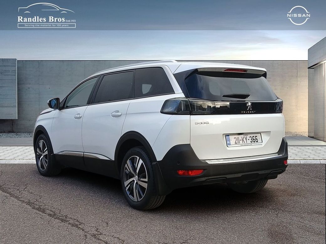 2021 Peugeot 5008