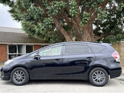 2016 Toyota Prius Alpha