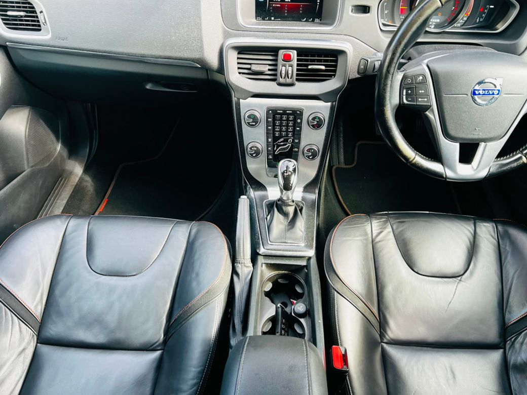 2015 Volvo V40