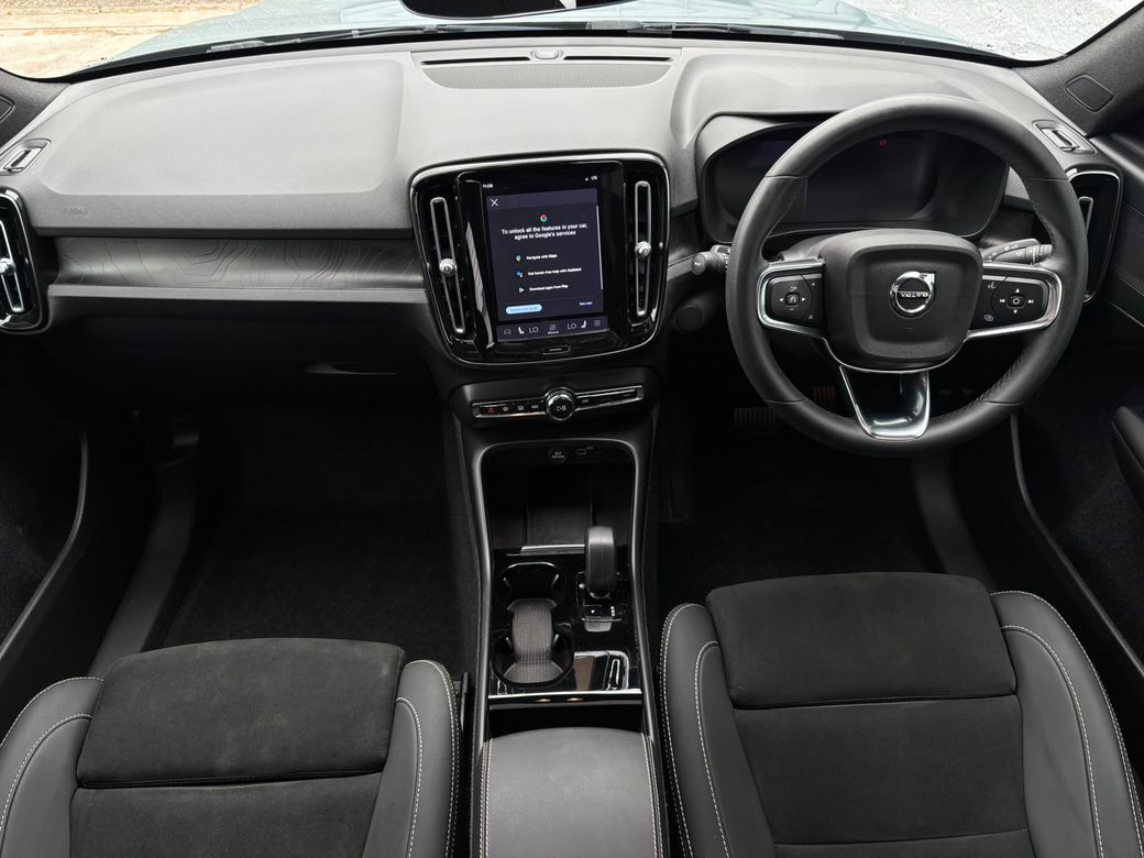 2023 Volvo C40