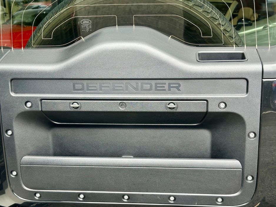 2025 Land Rover Defender