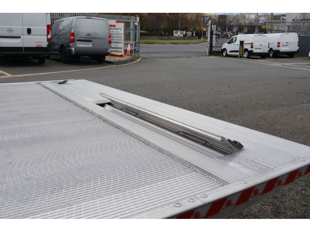 2025 FUSO Canter