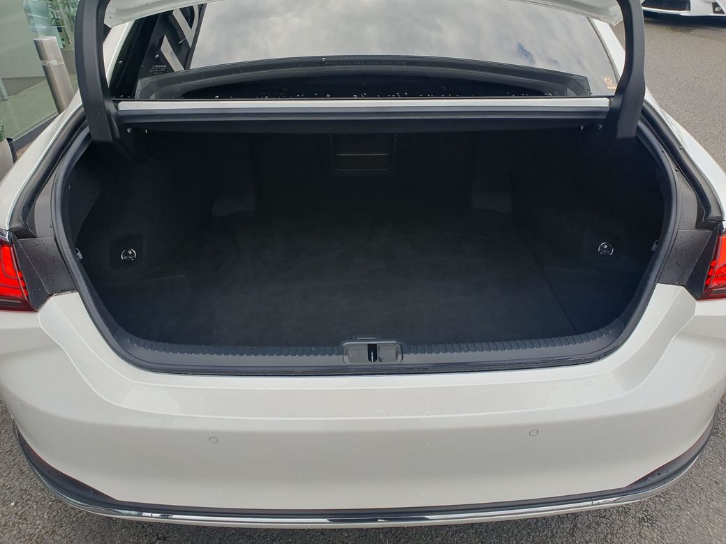 2019 Lexus ES 300h