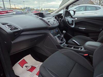 2016 Ford Grand C-Max