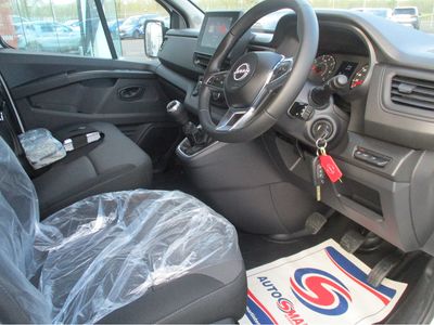 2025 Nissan Primastar