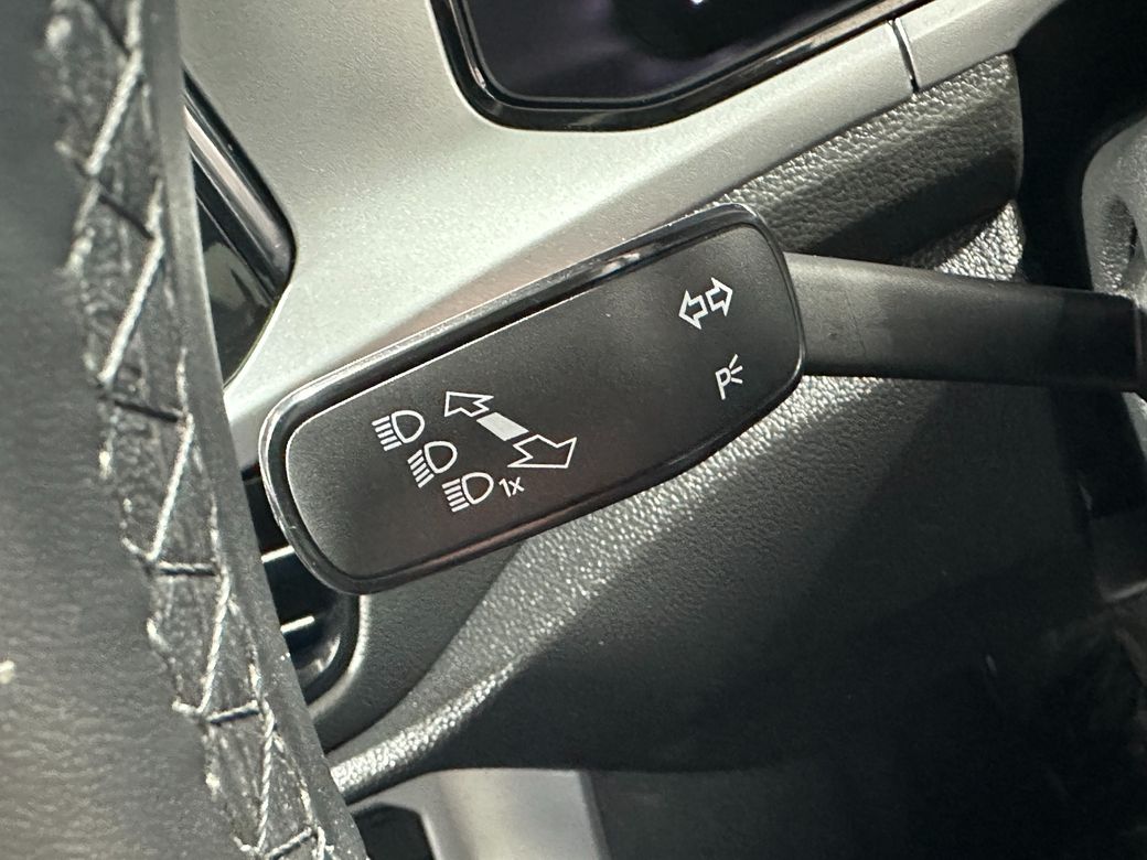 2025 Volkswagen T-Roc