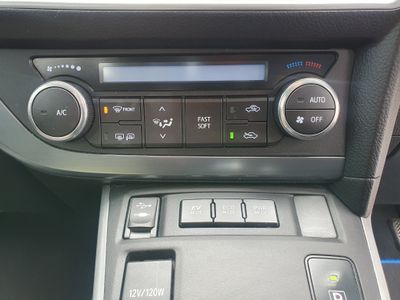 2013 Toyota Auris