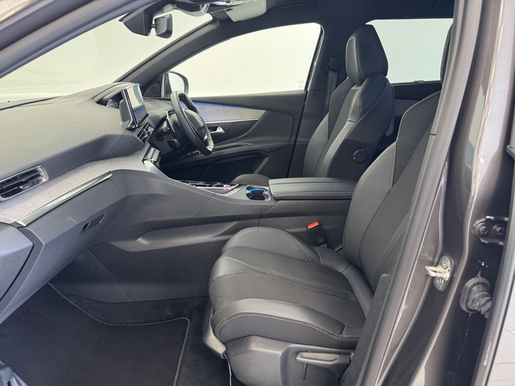 2024 Peugeot 5008