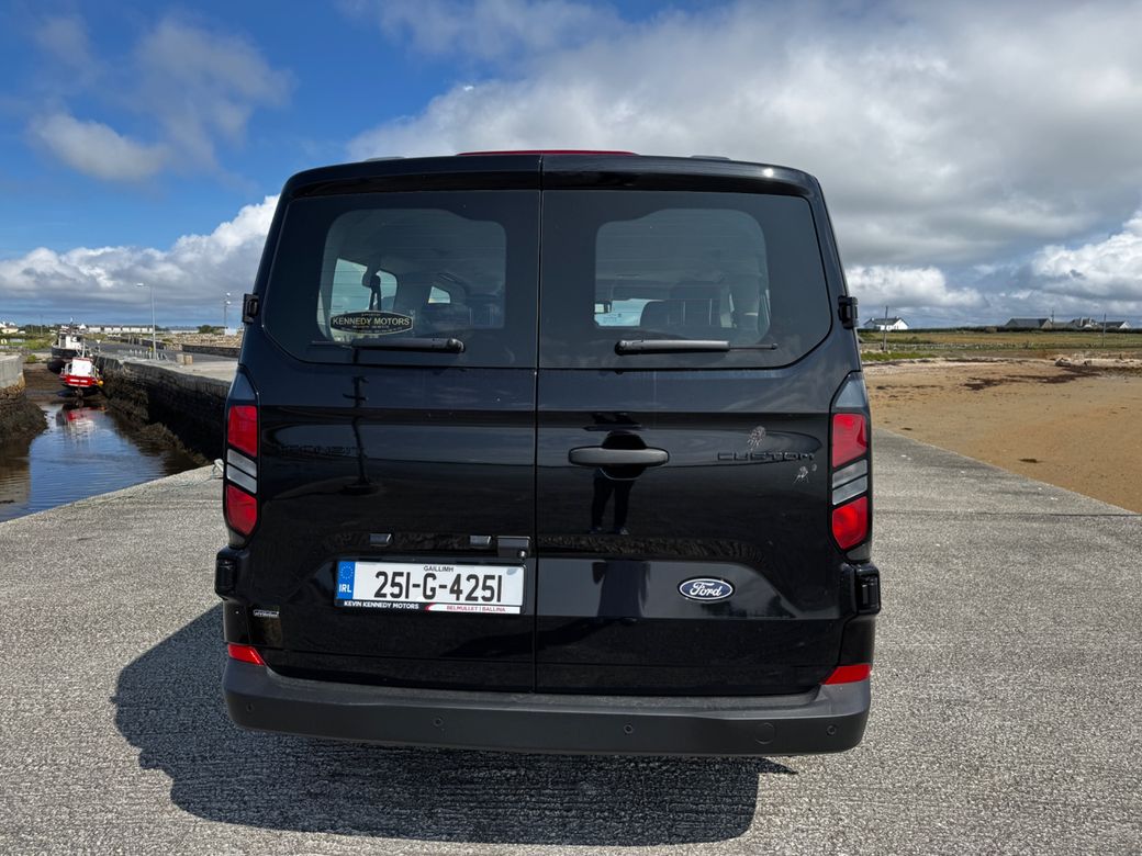 2025 Ford Transit Custom