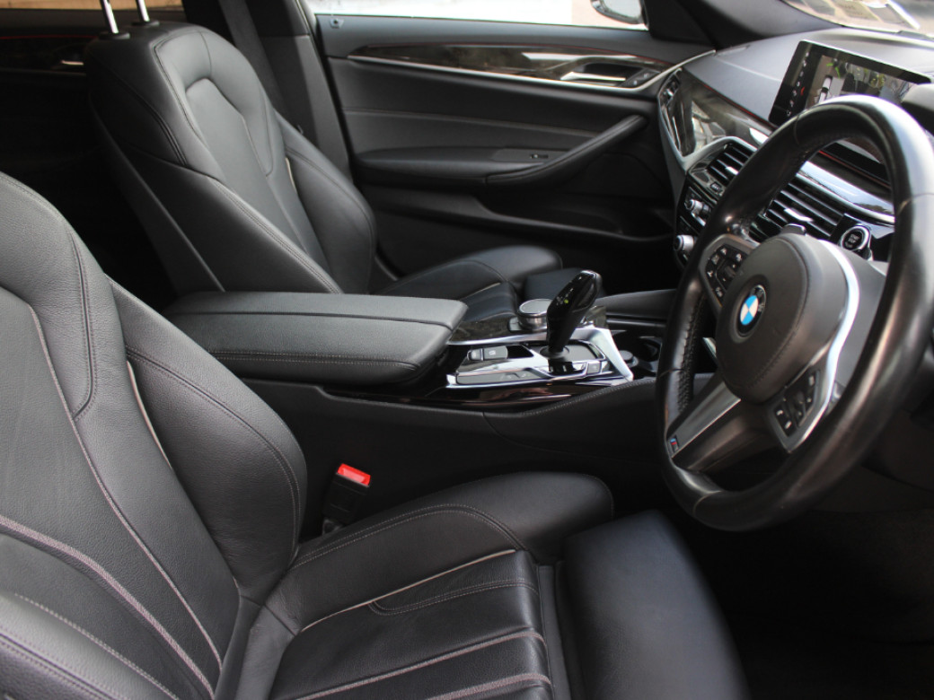 2017 BMW 523