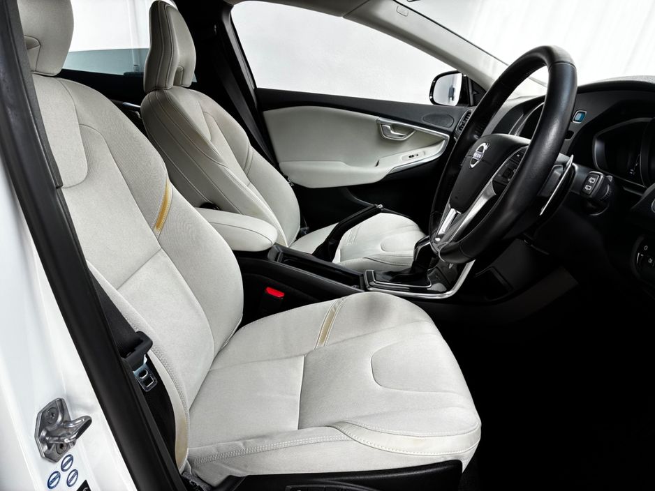 2016 Volvo V40 Cross Country