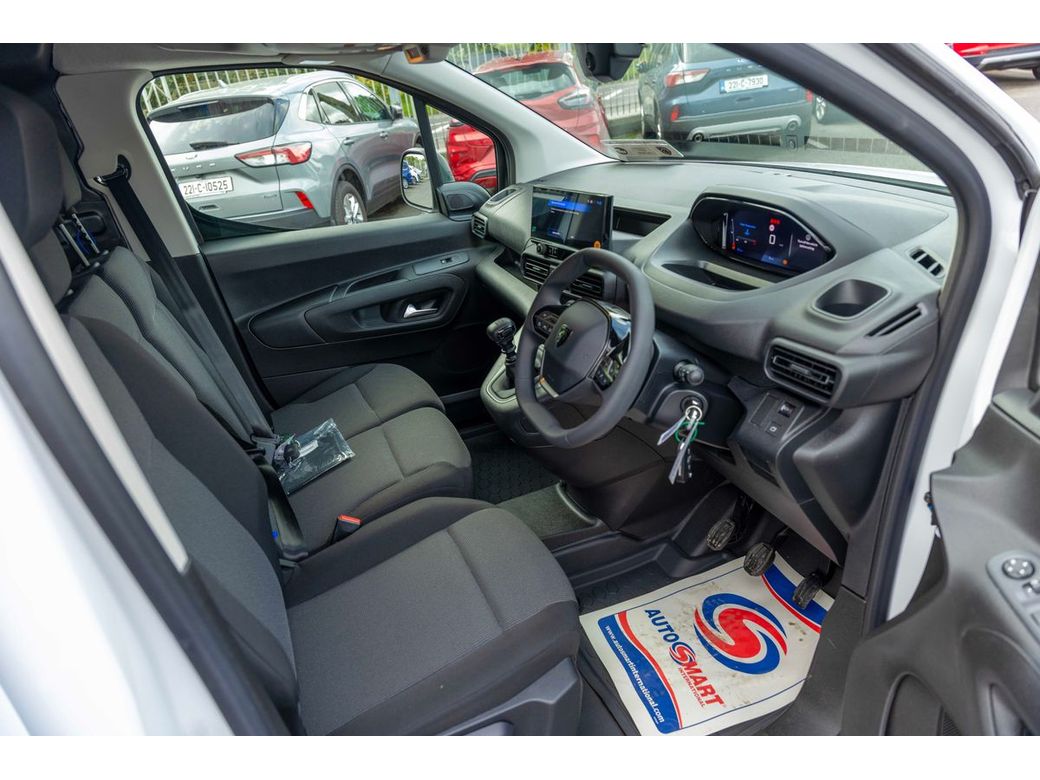 2025 Peugeot Partner
