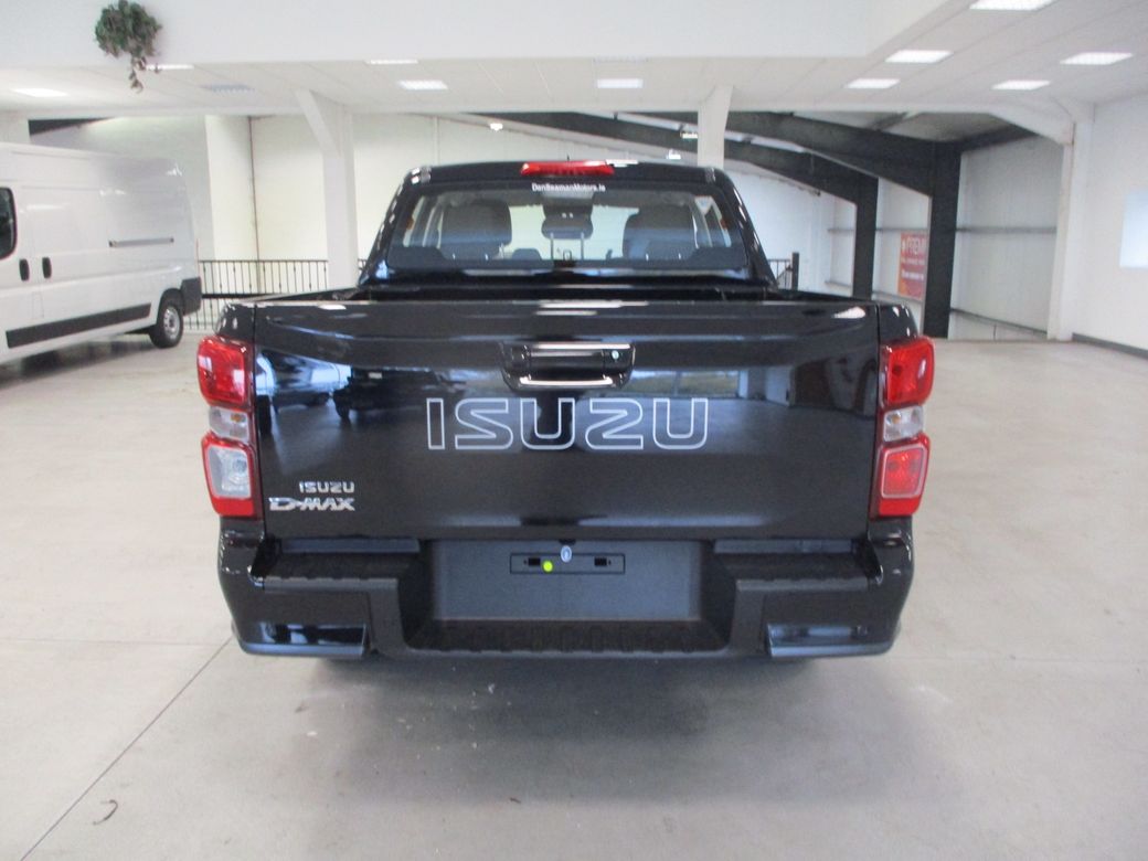 2025 Isuzu D-MAX