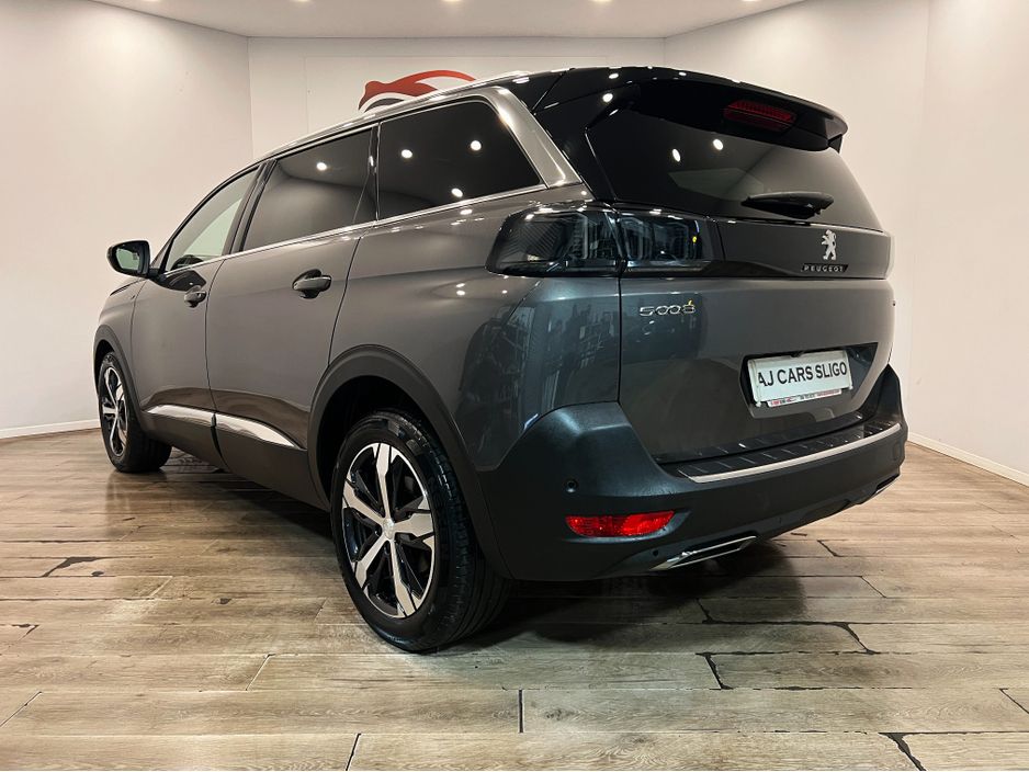 2021 Peugeot 5008