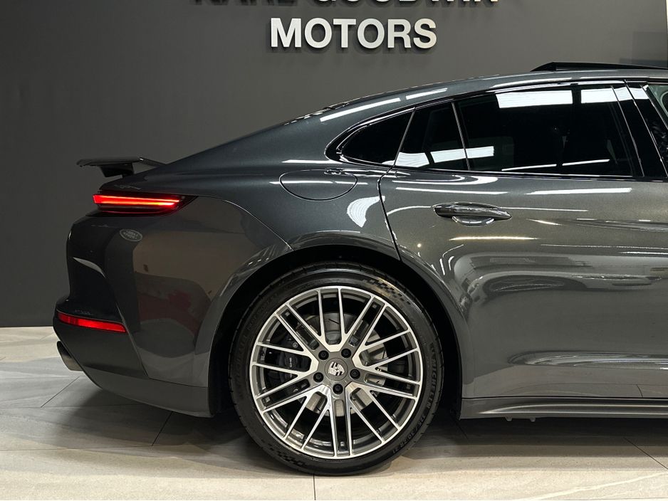 2025 Porsche Panamera
