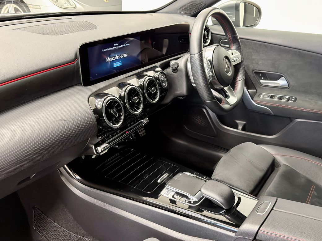 2019 Mercedes-Benz A 180