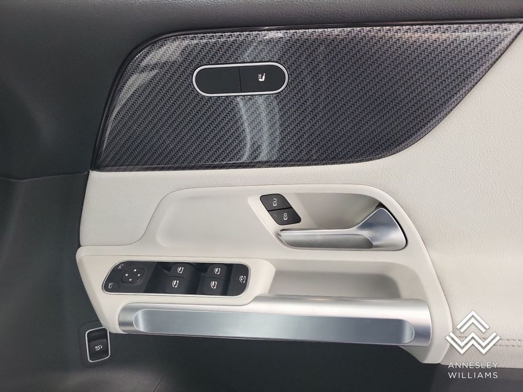 2021 Mercedes-Benz GLB Class