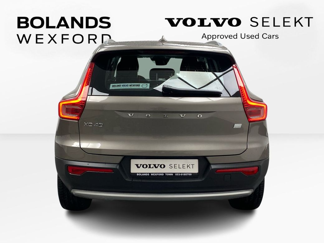 2022 Volvo XC40