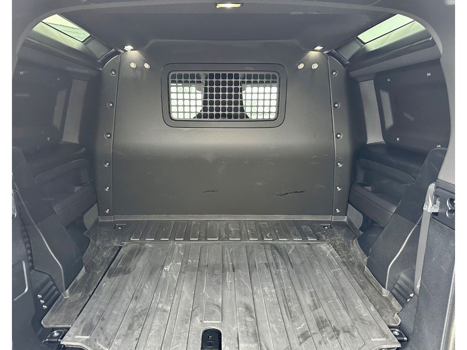 2025 Land Rover Defender