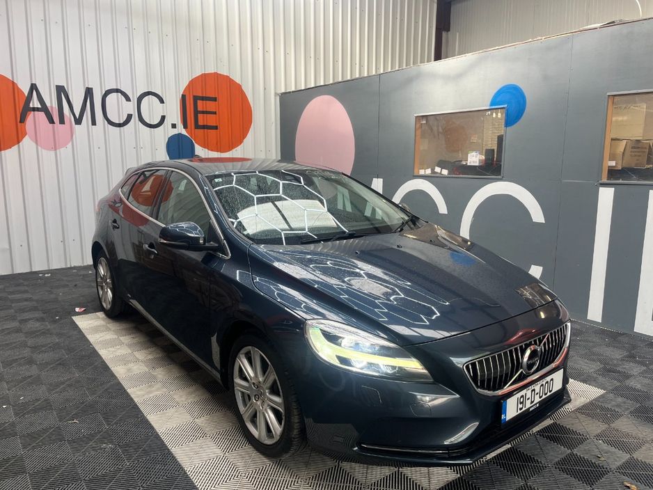 2019 Volvo V40
