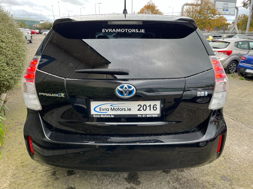 2016 Toyota Prius Alpha
