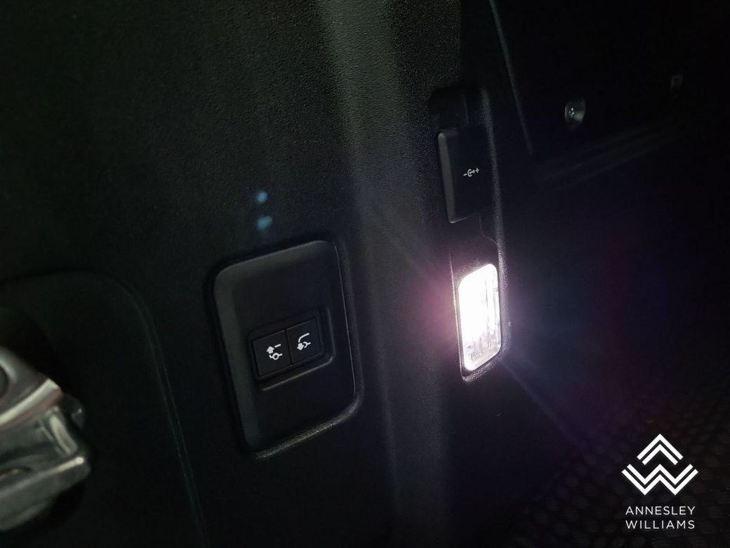 2023 Land Rover Defender