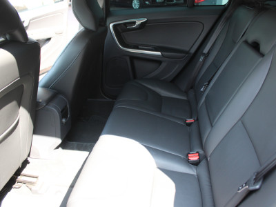 2016 Volvo V60 Cross Country