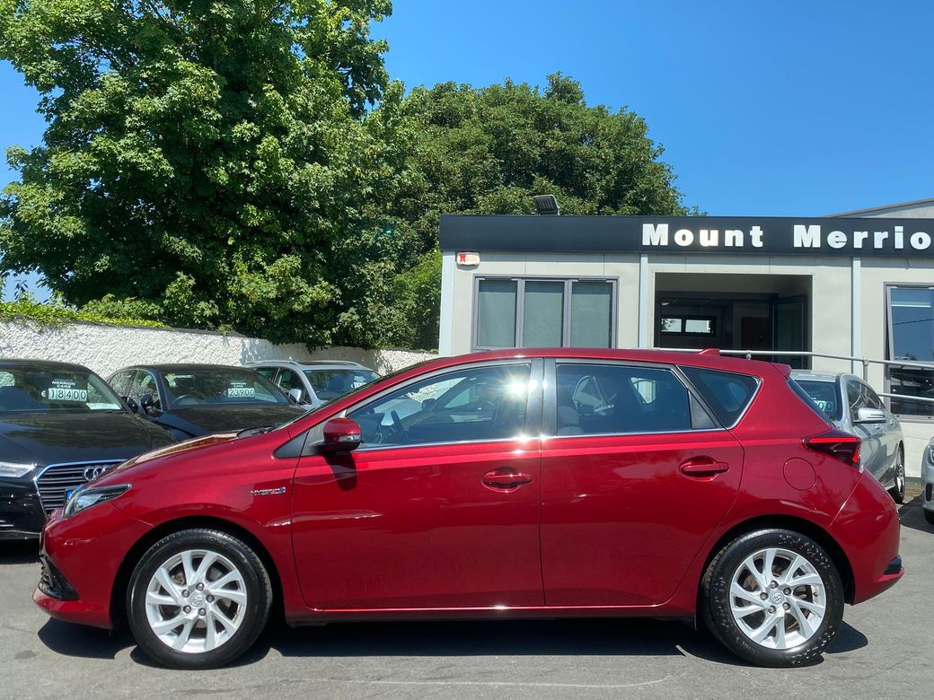 2017 Toyota Auris