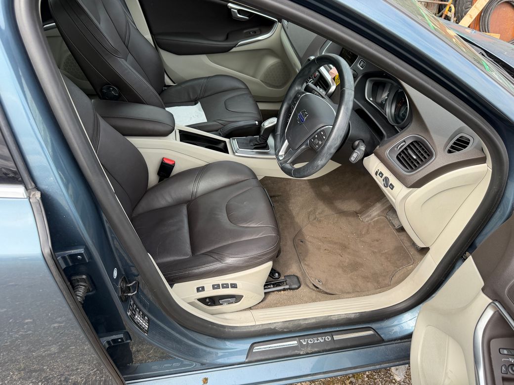 2013 Volvo V40