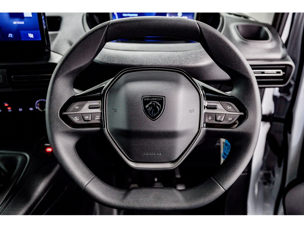 2025 Peugeot Partner