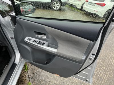 2014 Toyota Prius Alpha