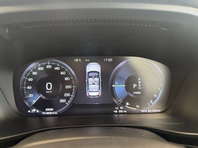 2022 Volvo XC40