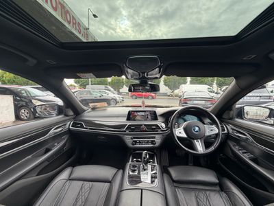 2022 BMW 745